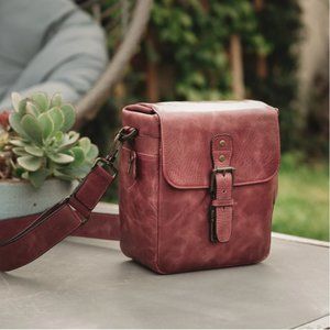 Megagear Mini Torres Camera Bag | Maroon